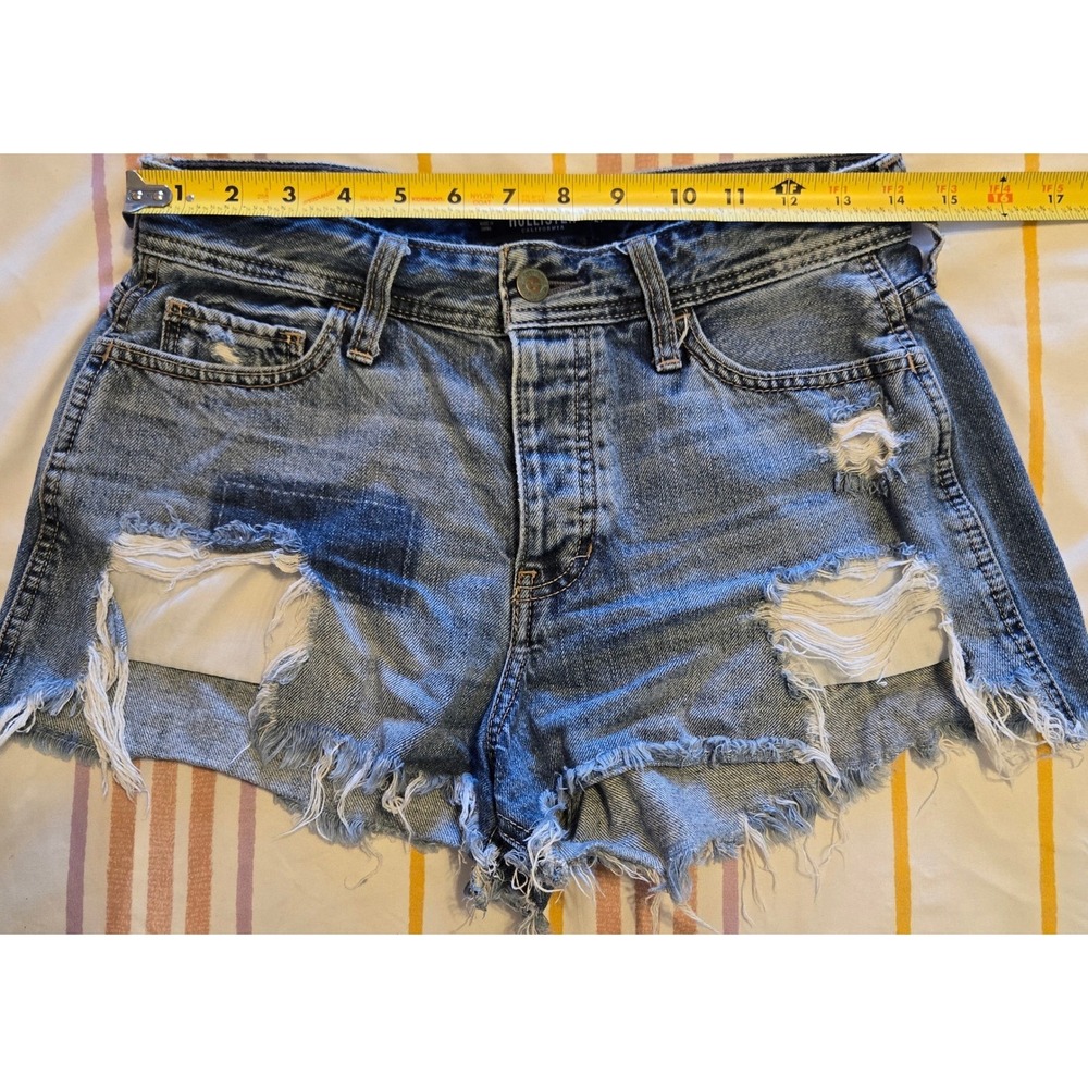 Hollister High Rise Vintage Denim Shorts Distressed Ripped Blue Jean Size 5 - Picture 4 of 6